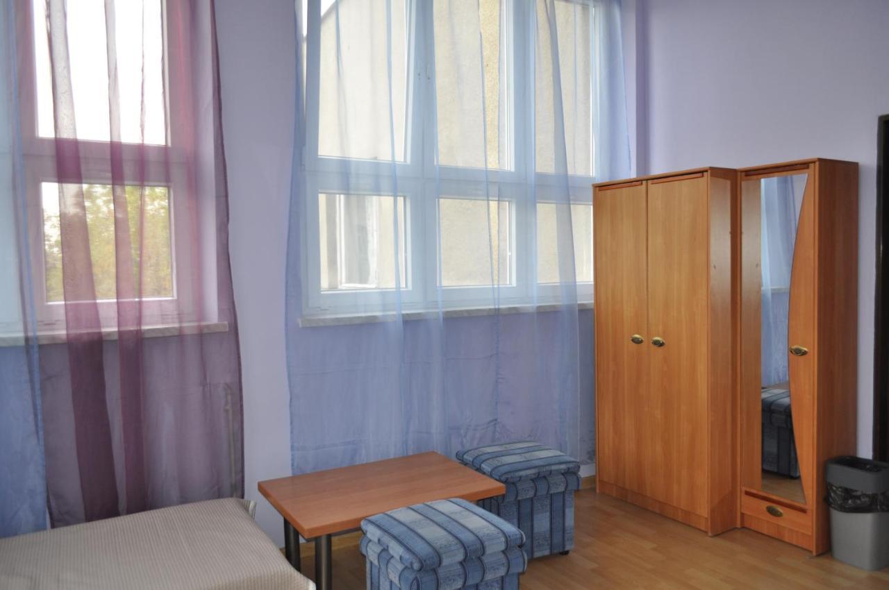 Sm Oleandry Hostel Krakau Buitenkant foto